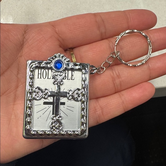 Silver Holy Bible Keychain with blue Gemstone 1 piece - Picture 4 of 14